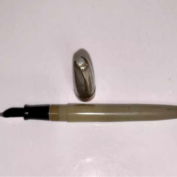 Stratford Regency Green Fountain Pen 1950's Ridium Nib Works - Picture 6 of 9